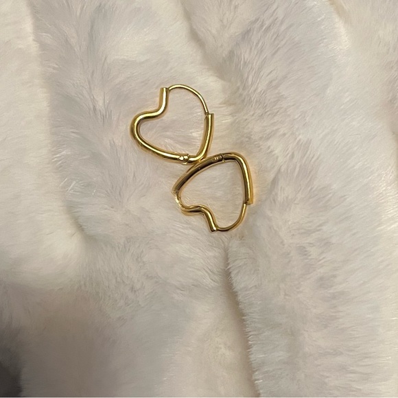 18k Gold Plated Heart Hoops - Picture 5 of 6